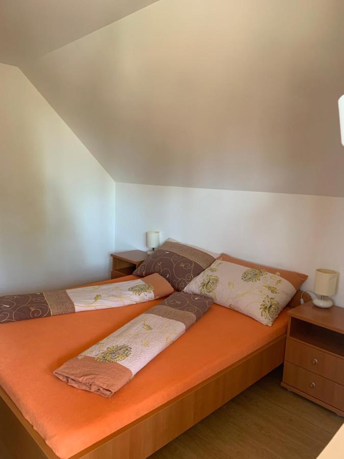Bed and Breakfast Hableany Etterem, Pizzeria Es Vendeghaz Балатонмариафюрдё Экстерьер фото