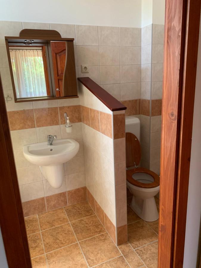 Bed and Breakfast Hableany Etterem, Pizzeria Es Vendeghaz Балатонмариафюрдё Экстерьер фото